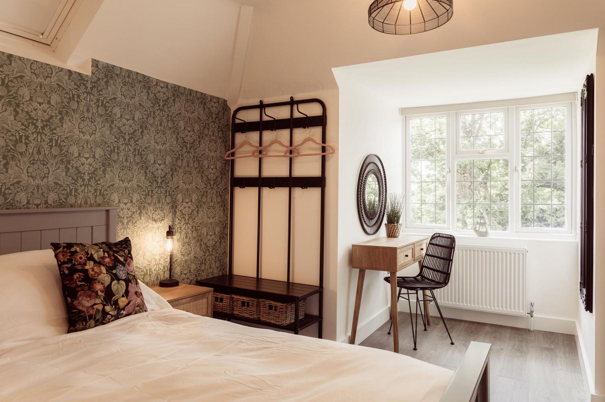 Lowbell House London Colney Экстерьер фото